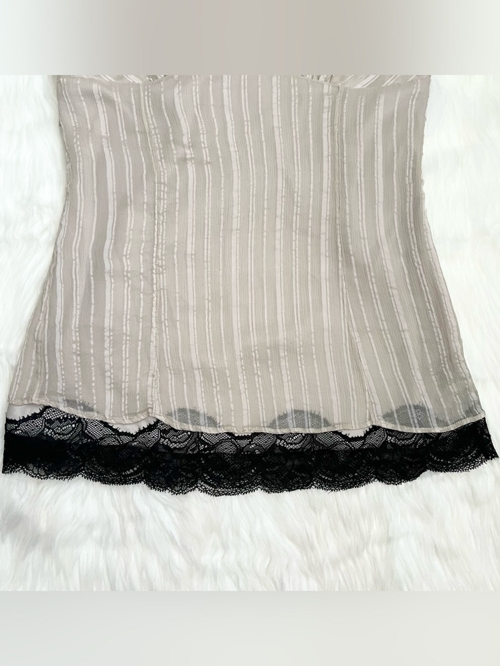 White House Black Market Y2K Silk Blend Mesh Cream Tank Top With Black Lace Trim - Picture 3 of 8